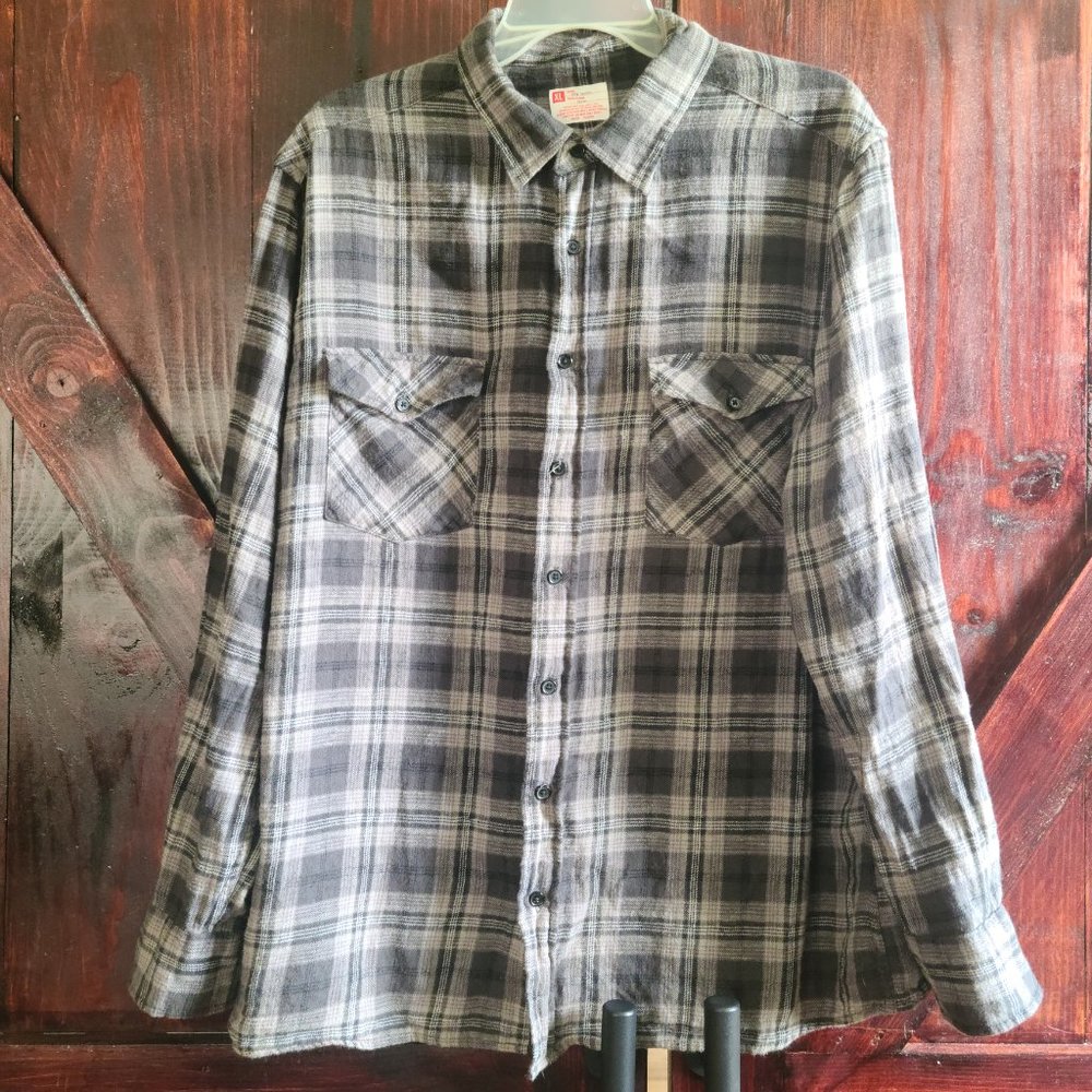 Plaid button-down long Sleeve shirt